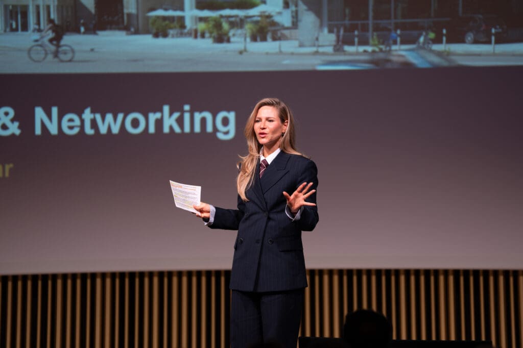Sarah Andrina Schuetz Premium Speakers Moderatorin Unternehmerin