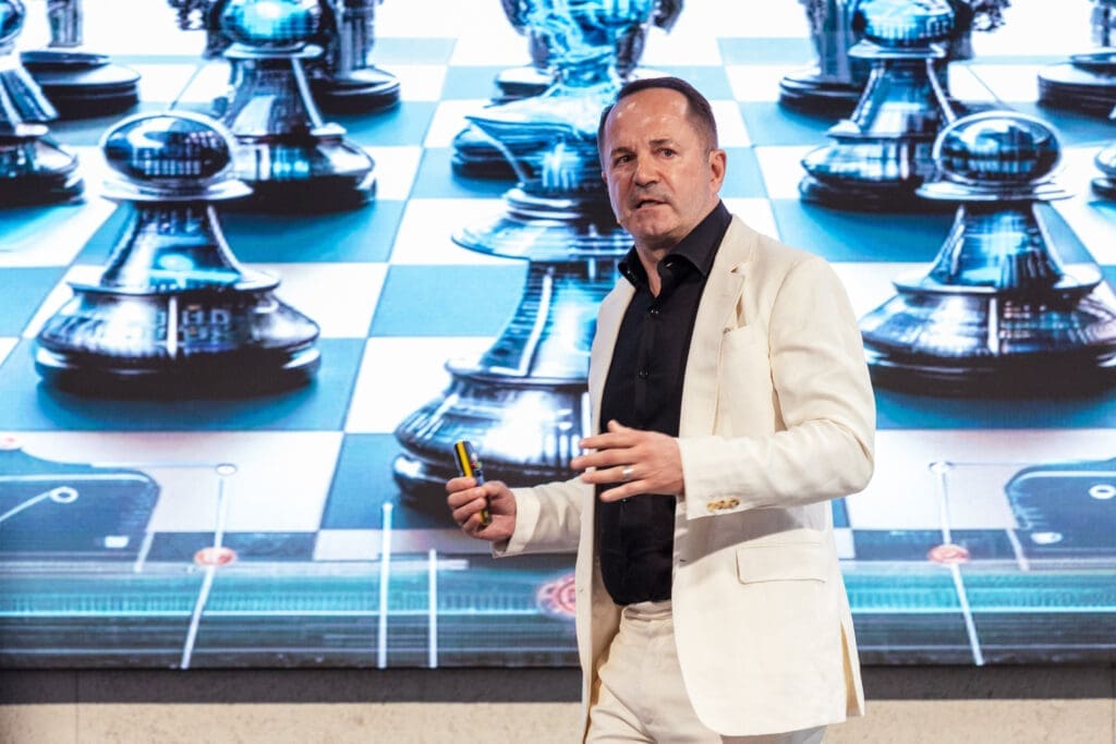 Peter Hacker Premium Speakers - Experte für Cybersicherheit, Cybercrime, Risk Management